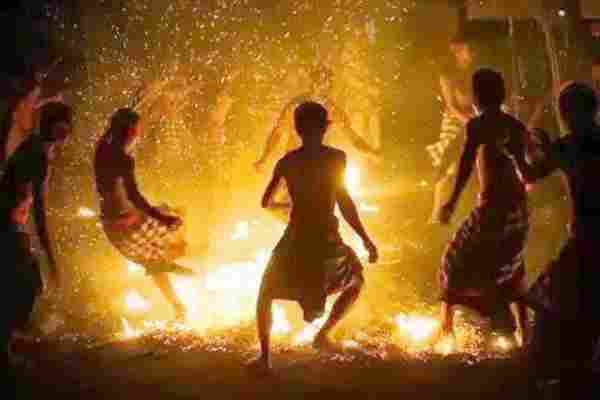 The Building Blocks of Culture The Circle, The Campfire, and Rhythm