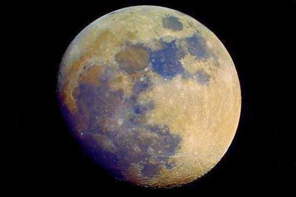 Strange Lunar Curiosities Interesting Observations About the Moon